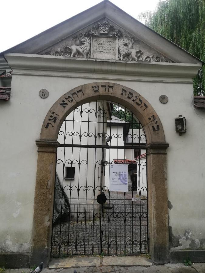 Kazimierz-Good Vibes Apartment For 7 People! คราคูฟ ภายนอก รูปภาพ